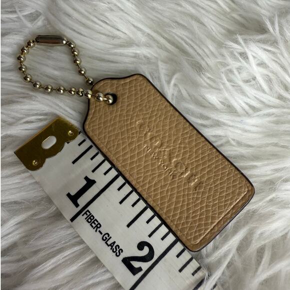 COACH Tan Fob Bag Charm Hang tag Hangtag - Picture 3 of 3